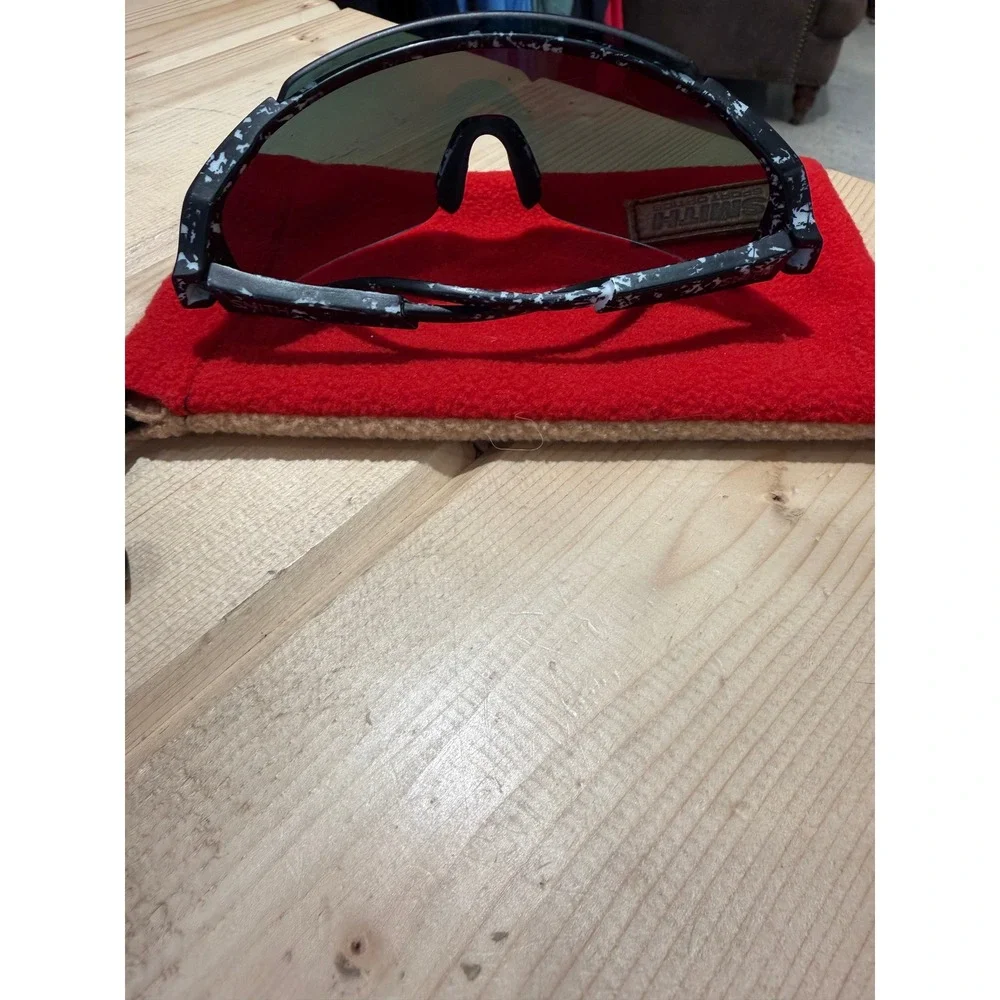 Smith Wildcat Sunglasses Black White Splatter ChromaPop Red Mirror Lens Sport